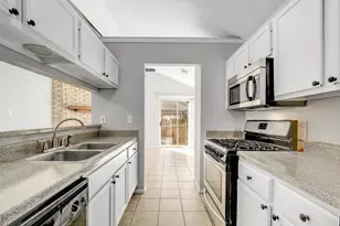 12207 Alderbrook Dr, Austin, TX 78758 - Photo 11