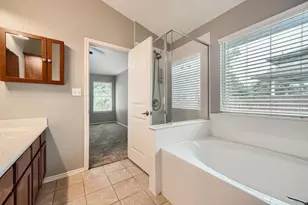 11017 Short Springs Dr, Austin, TX 78754 - Photo 9