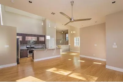 2708 Oak Springs Drive, Austin, TX 78702 - Photo 3