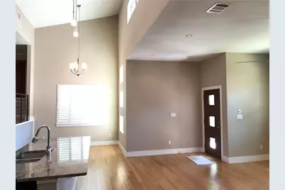 2708 Oak Springs Drive, Austin, TX 78702 - Photo 5