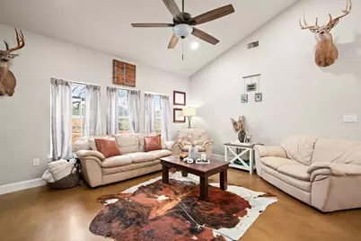 139 Way Station Trail, Smithville, TX 78957 - Photo 5