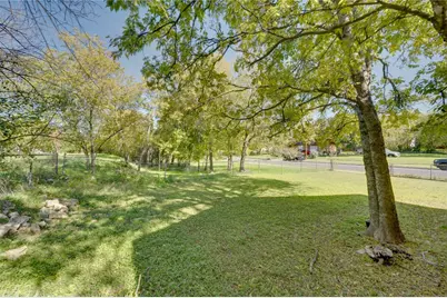 706 Scenic Drive, Georgetown, TX 78626 - Photo 29