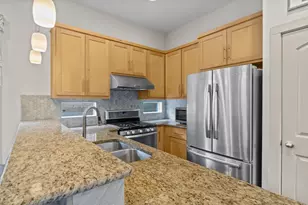 1907 E 20th St, Austin, TX 78722 - Photo 9