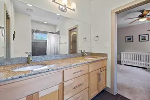 1907 E 20th St, Austin, TX 78722 - Photo 19