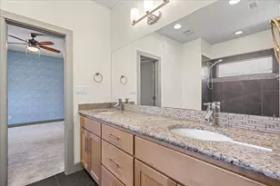 1907 E 20th St, Austin, TX 78722 - Photo 39
