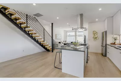 3300 E Martin Luther King Jr Boulevard #B, Austin, TX 78721 - Photo 9