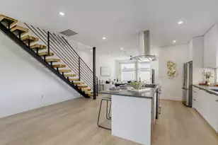 3300 E Martin Luther King Jr Blvd, Austin, TX 78721 - Photo 9