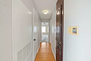 203 E 31st St, Austin, TX 78705 - Photo 17