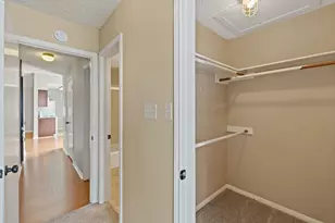 203 E 31st St, Austin, TX 78705 - Photo 31