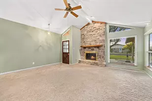 9409 Braeburn Glen, Austin, TX 78729 - Photo 5
