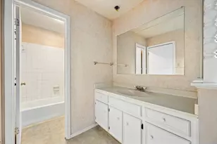 9409 Braeburn Glen, Austin, TX 78729 - Photo 9