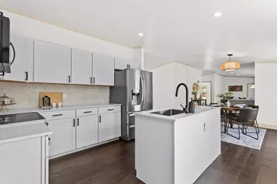 21503 Coyote Trail, Lago Vista, TX 78645 - Photo 9