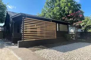 1403 Newfield Ln, Austin, TX 78703 - Photo 1