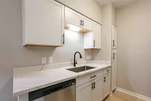 203 E 31st St, Austin, TX 78705 - Photo 7