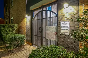 203 E 31st St, Austin, TX 78705 - Photo 35