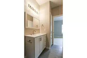 203 E 31st St, Austin, TX 78705 - Photo 21