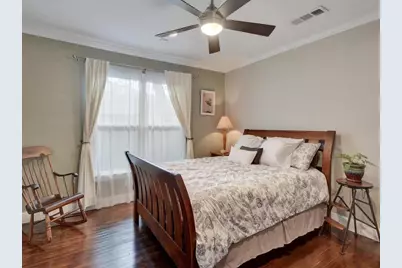 610 W North Loop Boulevard, Austin, TX 78751 - Photo 21