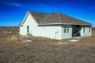 1351 Co Rd 419, Taylor, TX 76574 - Photo 5