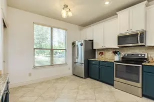 17517 Panorama Dr, Dripping Springs, TX 78620 - Photo 9