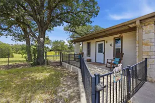 2936 Fm 1704, Elgin, TX 78621 - Photo 35