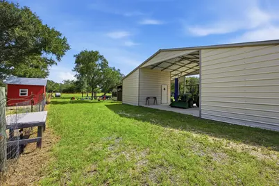 2936 Fm 1704, Elgin, TX 78621 - Photo 27