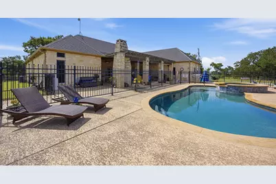 2936 Fm 1704, Elgin, TX 78621 - Photo 35