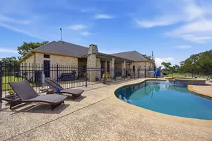 2936 Fm 1704, Elgin, TX 78621 - Photo 35
