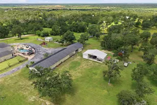 2936 Fm 1704, Elgin, TX 78621 - Photo 37