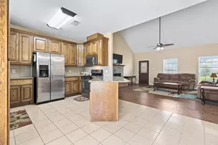 1504 Co Rd 459, Thorndale, TX 76577 - Photo 7