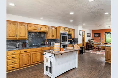 1045 Private Road 7005, Lexington, TX 78947 - Photo 9