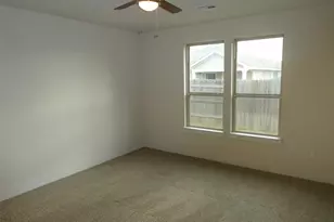 8201 Greyhawk Cv, Austin, TX 78744 - Photo 9