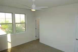8201 Greyhawk Cv, Austin, TX 78744 - Photo 19