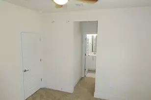 8201 Greyhawk Cv, Austin, TX 78744 - Photo 21
