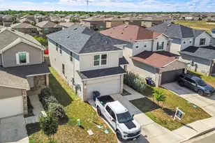 351 Blacktail Dr, New Braunfels, TX 78130 - Photo 3