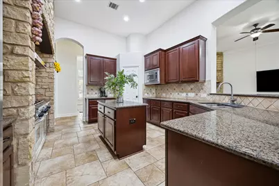 4725 Snake Eagle Cove, Austin, TX 78738 - Photo 11