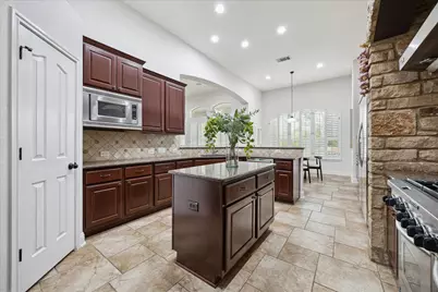 4725 Snake Eagle Cove, Austin, TX 78738 - Photo 13
