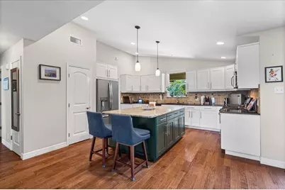8514 Burrell Drive, Austin, TX 78757 - Photo 5