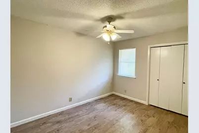 906 Acorn Oaks Drive, Austin, TX 78745 - Photo 11