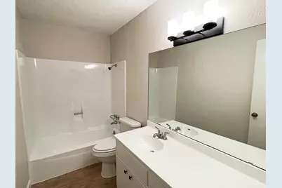906 Acorn Oaks Drive, Austin, TX 78745 - Photo 9