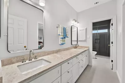 7 Random Cove, The Hills, TX 78738 - Photo 11