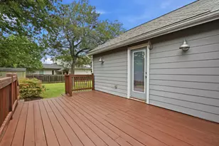 910 E 54th St, Austin, TX 78751 - Photo 25