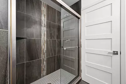 910 E 54th Street, Austin, TX 78751 - Photo 17