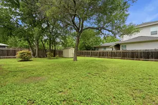 910 E 54th St, Austin, TX 78751 - Photo 27