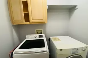 404 E 35th Street E, Austin, TX 78705 - Photo 23