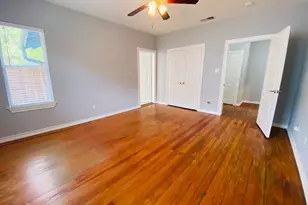 404 E 35th Street E, Austin, TX 78705 - Photo 27