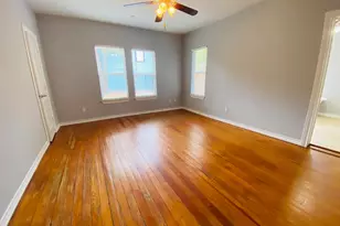 404 E 35th Street E, Austin, TX 78705 - Photo 25