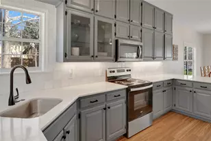 122 Mountain View Cir, Burnet, TX 78611 - Photo 11