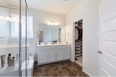 1001 McCormick Cove, Hutto, TX 78634 - Photo 13