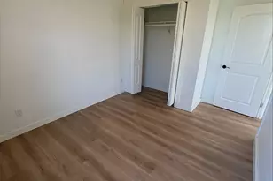 115 W Ila St, Elgin, TX 78621 - Photo 11