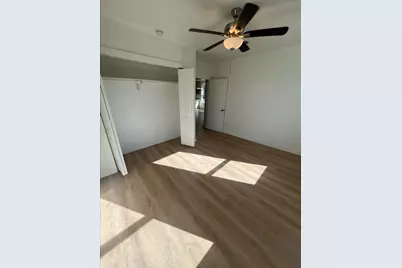 115 W Ila Street, Elgin, TX 78621 - Photo 7